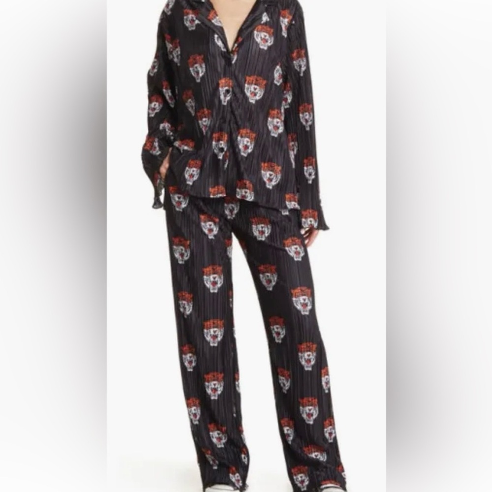 Dressed in Lala Plisse a tiger Set Small